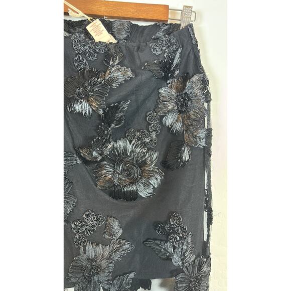 NWT CAMILA COELHO Pull On Set Embroidered Floral Black Top And Maxi Skirt Sz XS - Picture 9 of 10